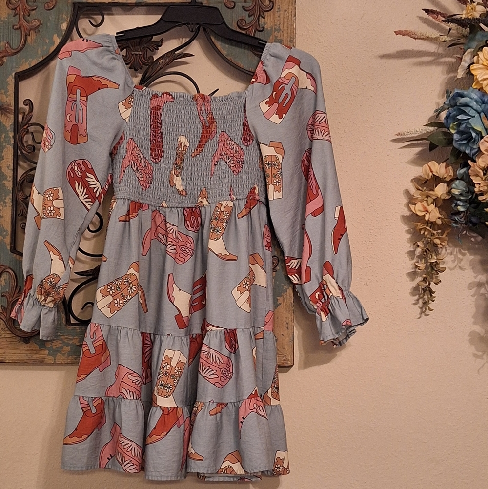 Long Sleeve Dress Pink/Baby Blue with Cowboy Boots on it. Size Med - Picture 4 of 9
